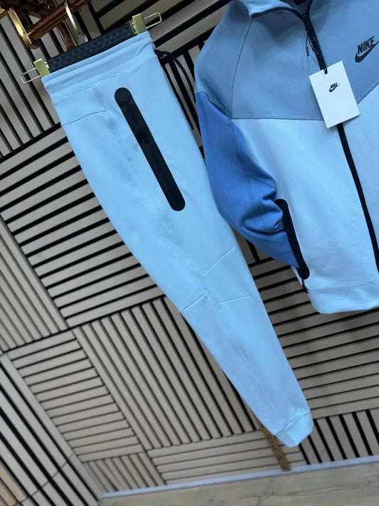 Conjunto Tech Fleece