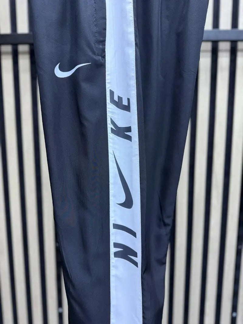 Conjunto Nike Negro y Blanco