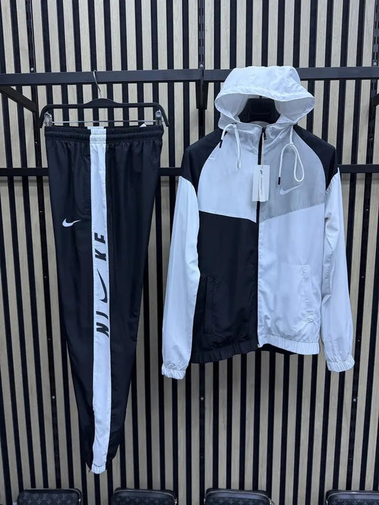 Conjunto Nike Negro y Blanco